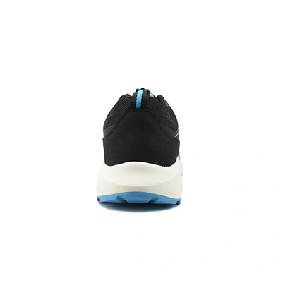 SPORT SHOES